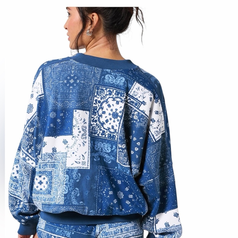 Fabletics Bomber Sweatshirt Womens M‎ Blue Bandana Patchwork Zip Cotton Blend
